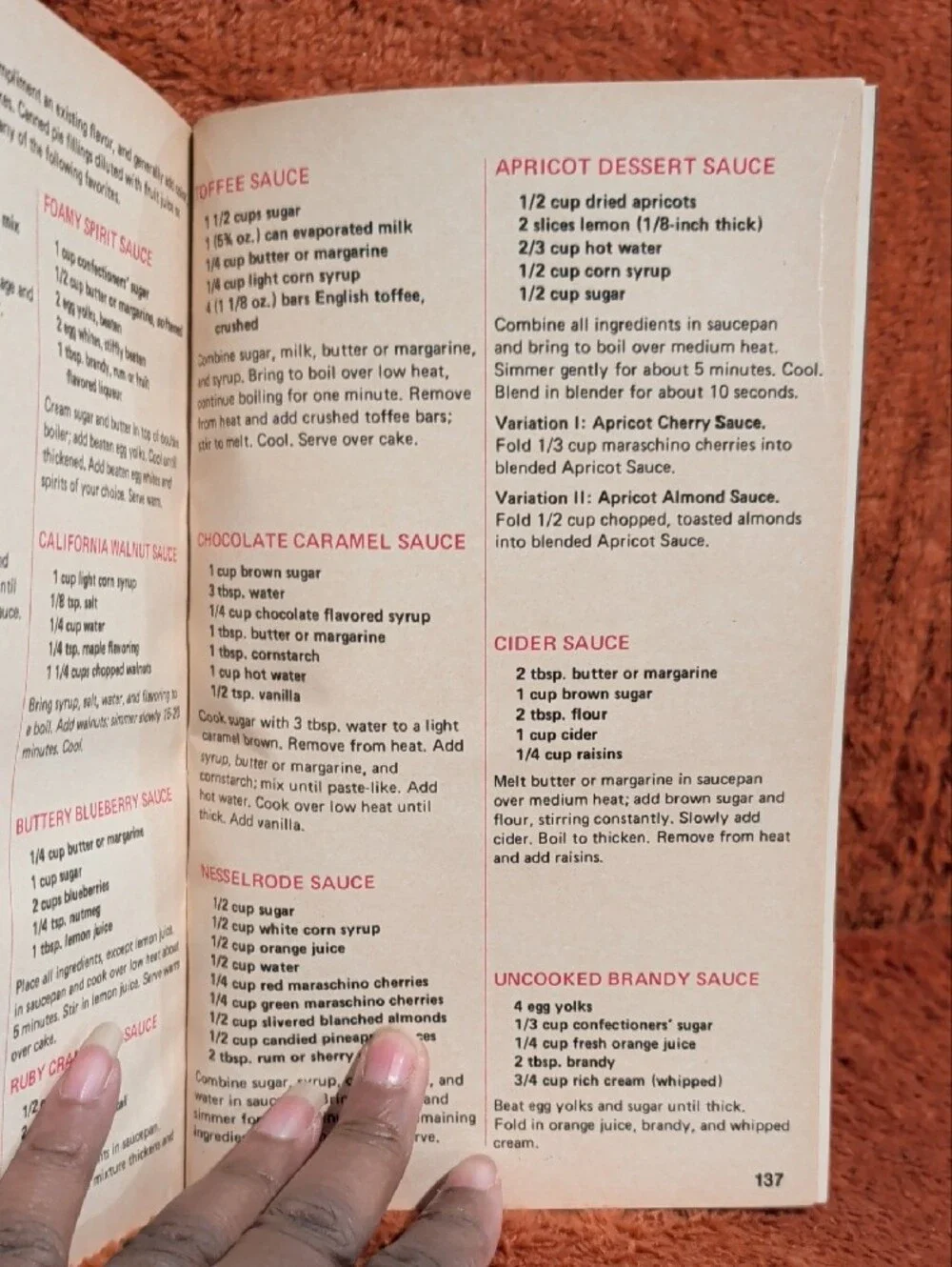 Over 300 Delicious Ways To Use Your Bundt Pans ( Paperback )
